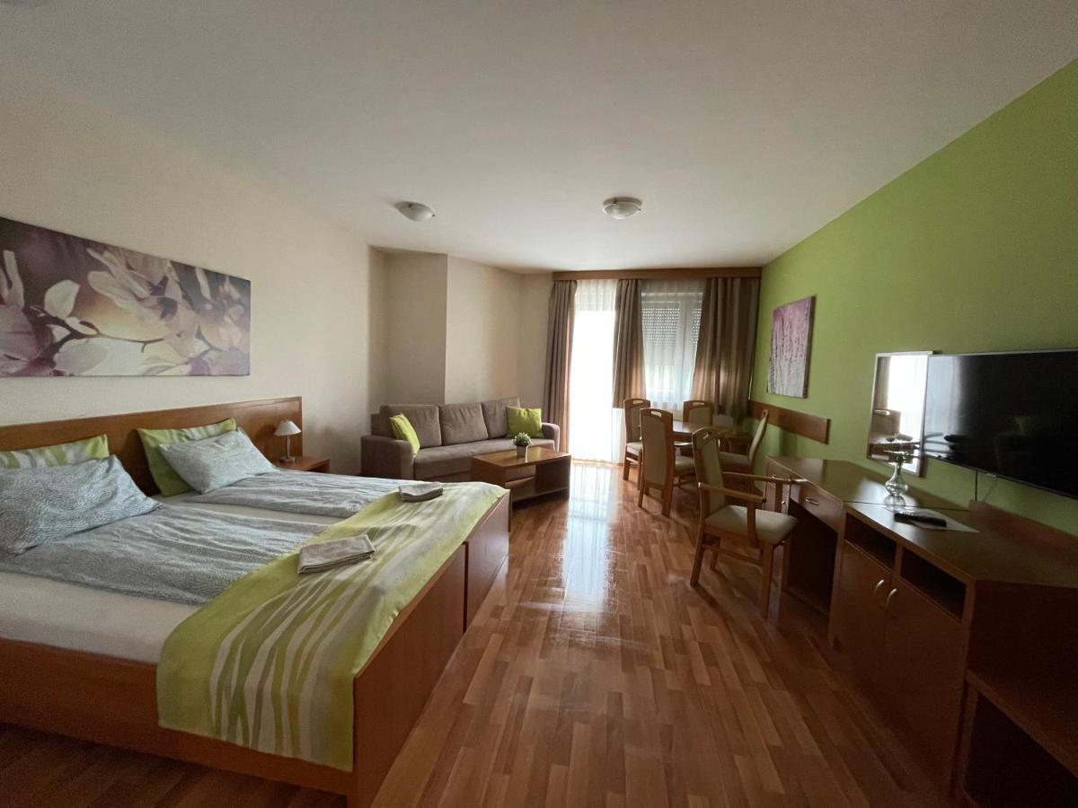 Rosemary Apartmanok, Rose, Lili, Mary1, Mary2 Хайдусобосло Экстерьер фото