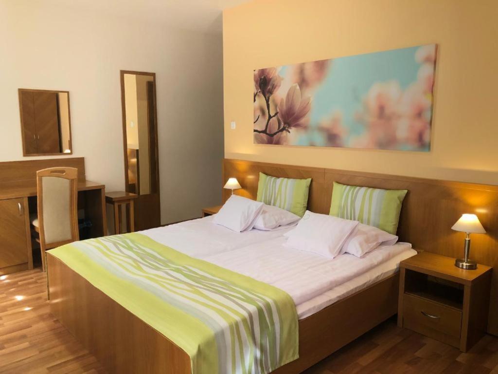 Rosemary Apartmanok, Rose, Lili, Mary1, Mary2 Хайдусобосло Экстерьер фото