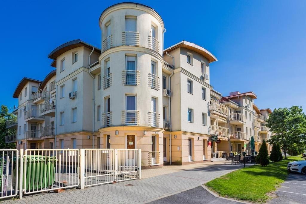 Rosemary Apartmanok, Rose, Lili, Mary1, Mary2 Хайдусобосло Экстерьер фото